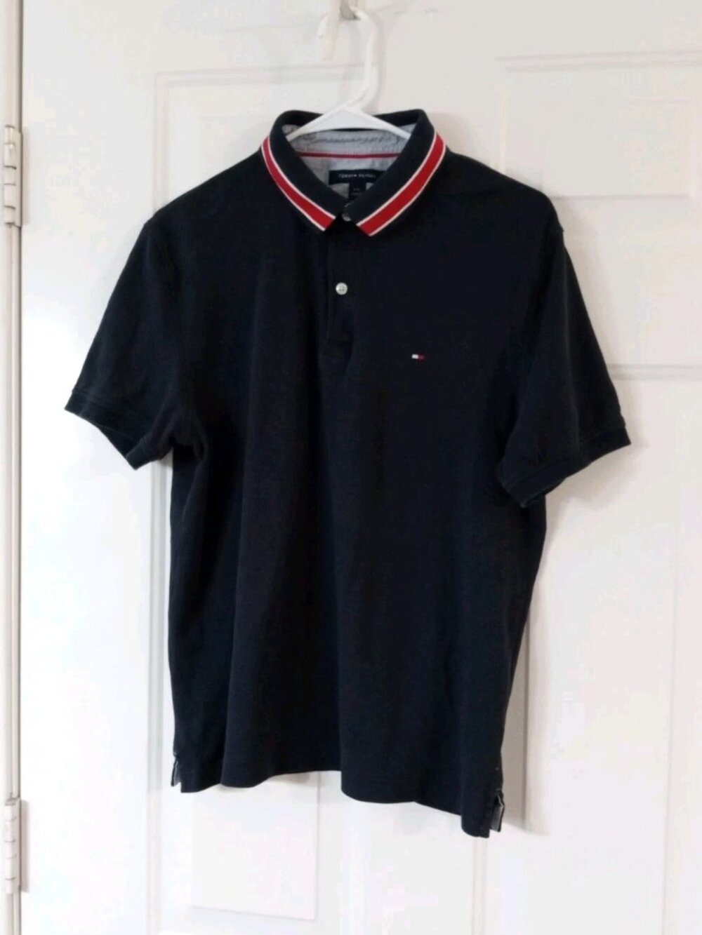 Tommy Hilfiger Men's Large Custom Fit Navy Blue Stripe Tipping Polo Shirt Cotton